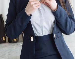HuaYang花漾 - 红裙下的顾奈奈，最新美图，轻松把我们震撼得说不出话