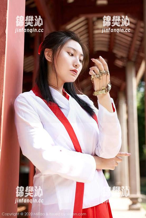 MiiTao蜜桃社-珍妮Jeane MiiTao蜜桃社 - 酷热融化,珍妮Jeane的泳衣图集那叫一个福利