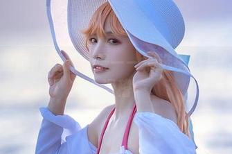 Neko薇薇的短裤全景——精选摄影里的蹦跶与滑稽