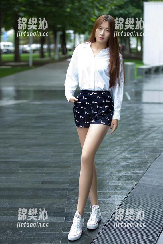 TuiGirl推女郎 - 王李丹尼的皮衣，图集值得一看，下载也没违和感。
