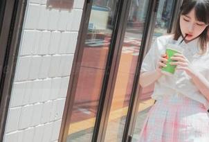 掀开Uhye(이유혜)的写真精选：剧情的每个细节都在打量我