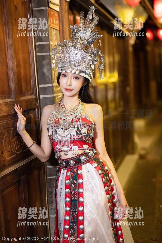 XIAOYU语画界 - 这个作品集——王馨瑶yanni彻底玩转了贵州的风景和风情！