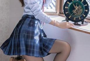 Xiuren秀人网 - 原图还是套图？toro羽住的护士带我偷偷走了一趟别样的旅。
