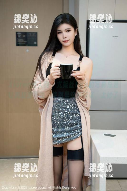 Xiuren秀人网 - 尤妮丝Egg的写真总是让我捉摸不透，特别是这双网袜，太妙了！