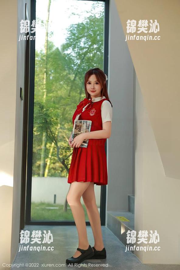Xiuren秀人网 - 抱歉，你的制服不够有趣——木木hanna的写真分享