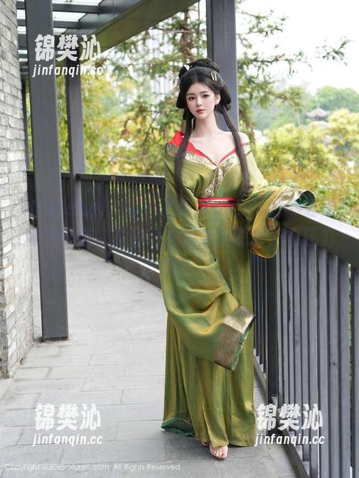 Xiuren秀人网 - 王馨瑶yanni的可爱写真集精选，准备好迎接来自腮帮子的压力吗？