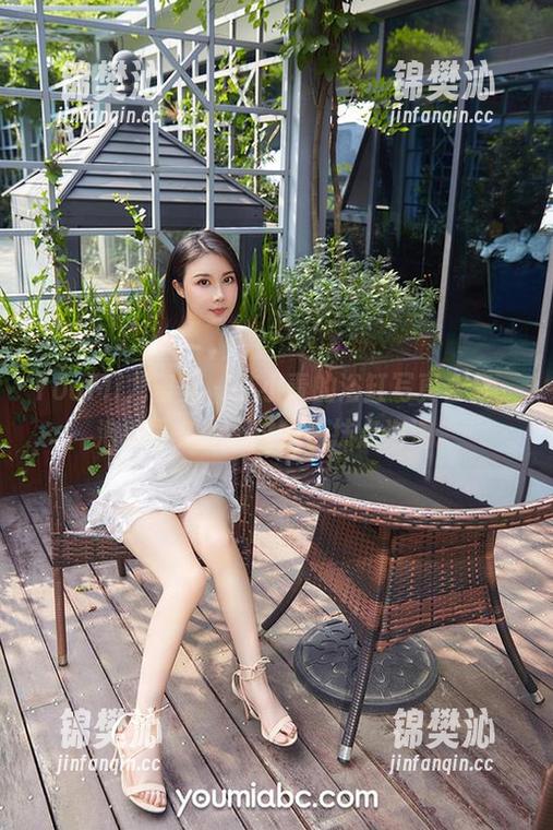 YouMi尤蜜荟 - 艾小青的浴缸写真合集，泡得再久也不过是涂抹点泡泡。