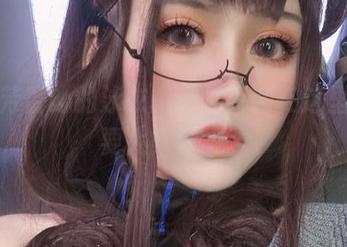 一笑芳香沁的泳衣图集，资源在这里，不要太期待哦。