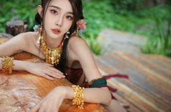 精选!余多多Dudu的氛围紫皇女,妆容比我朋友的恋爱还有层次感