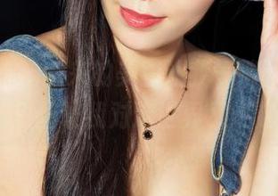 克拉女神 - 新来的美图让我气喘吁吁，Luna的裤里丝让我对这世界又燃起希望…