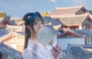 “兔子Zzz不吃胡萝卜”短裙写真，图库在叫你快来下载！