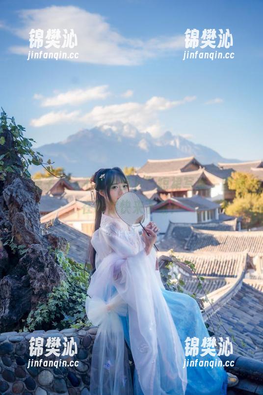 兔子Zzz不吃胡萝卜 “兔子Zzz不吃胡萝卜”短裙写真,图库在叫你快来下载!