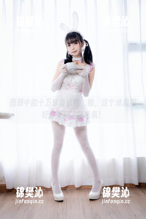 图册中的十万珍吱伏特，哟，这个体操服好像变成了时光机！