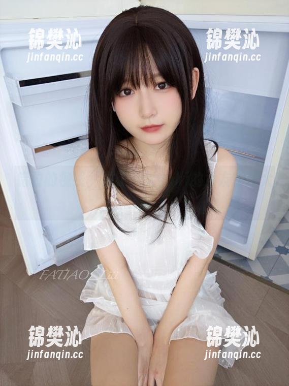 错位的视线，发条少女yoki的女友套图大赏
