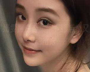 微密圈 - 奶雯黑白合集,下载后我又开始默默灵魂出窍…