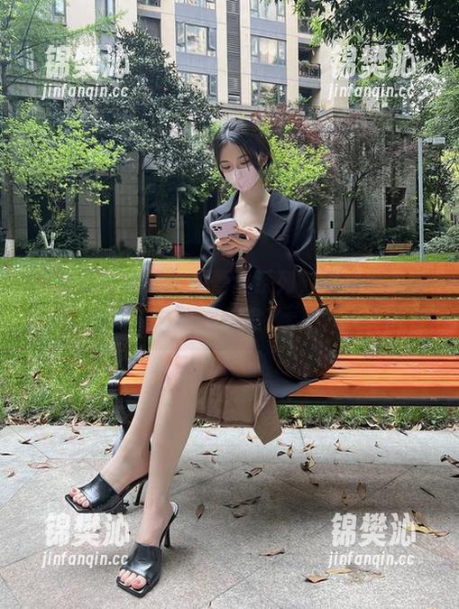 微密圈 - 妮是老虎蕾丝系列，图片里的细节太有意思了。