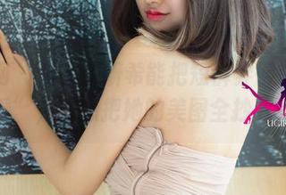 尤果网 - 只有周妍希能把短裤穿得这么“好看”,真想把她的美图全抄下来。