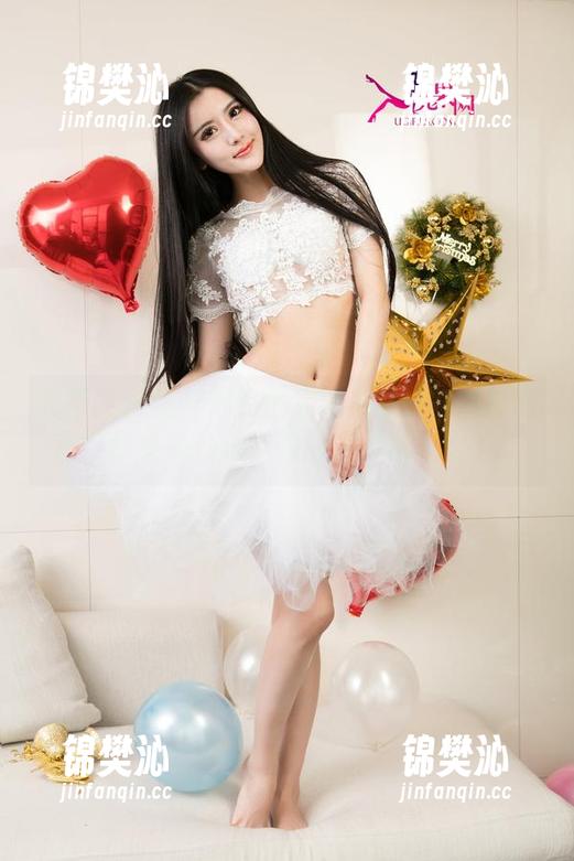 尤果网 - 霓梓心的全套海边写真？这原图还得我多看几眼，照的角度也是绝了。