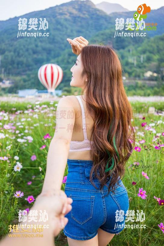 推女神 - 张美荧的少女写真，图片里的每一帧，都是一种说不出的美好和温柔