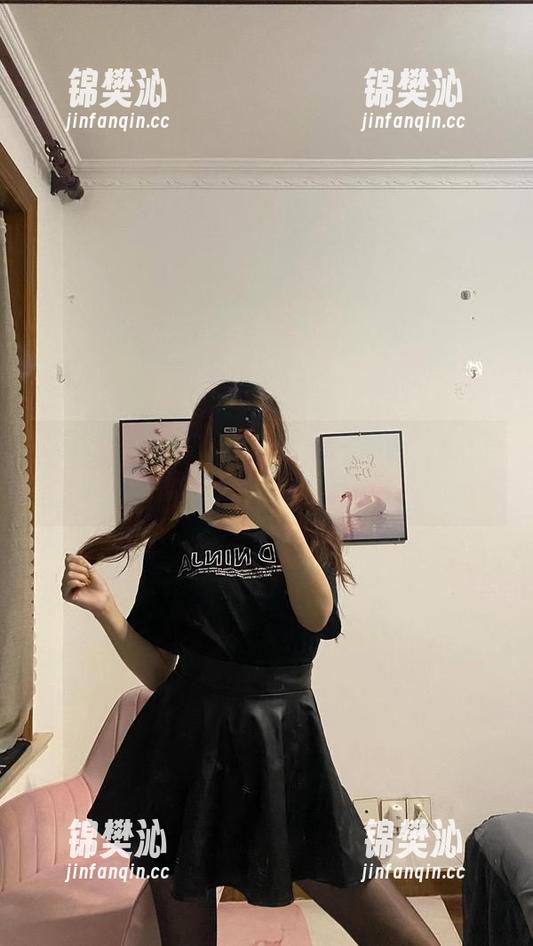 微密圈 - 套图放送，提袜少女又来了，气场不输经典御姐，毫不含糊呢。