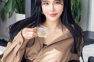 星颜社 - 温心怡的美腿作品分享，传授如何优雅地踩高跟鞋！小心地面也受不了啊！