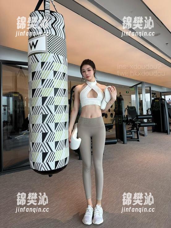 微密圈 - 看完是小逗逗的粉色图包，我想问——还能再粉一点吗？
