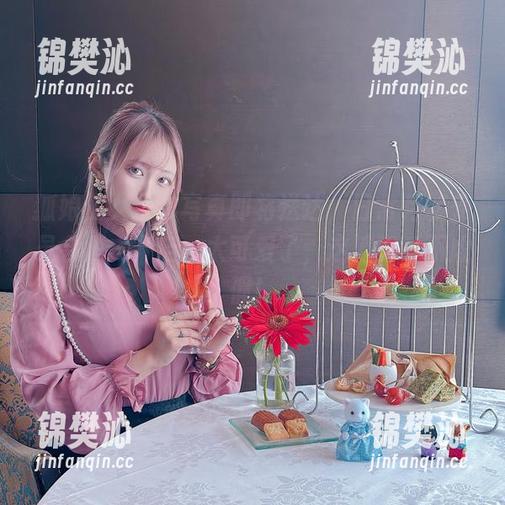 狐娘巫女全套写真即将送达，日常月城委员会模式开启，太可爱了，这波真爱不虚假！