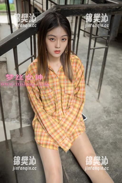 梦丝女神 - 在玥玥的白色丝袜图库里浪，下载心中不说的感觉