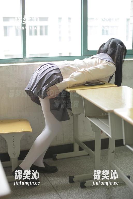森萝财团的20D白丝味道，独特写真合集等你鉴赏