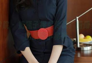 模范学院 - 奶瓶子裸足传说：图册里藏着的原图小秘密