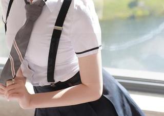 模范学院 - 最新图集：旗袍中的艾莉Evelyn，看起来真想多盯一会儿。