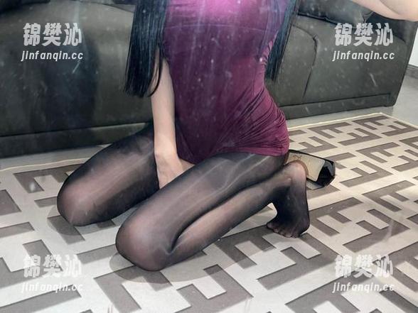 微密圈 - 沈汝凡超哇塞,除了颜值，最新的裸足套图还给了你脚的全新定义！