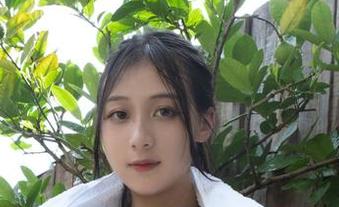 放课后的浅安安：这张图片是不是偷了我的心？