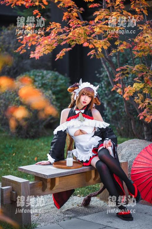 瓦斯塔亚小龙虾写真：藏在网盘里的美腿风景