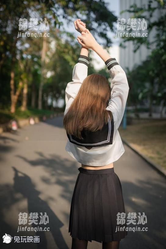 足下之光来了！祖木子的裸足专属套图，就等你下载！