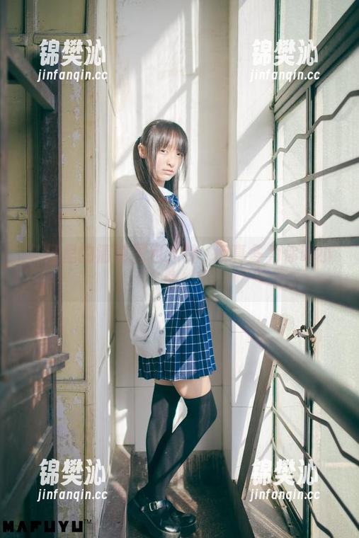 冬日里的清纯图包：神楽坂真冬为你唱小曲！