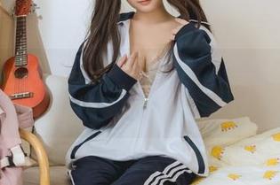 神沢永莉的水手服：福利之外，还能继续发掘些啥？