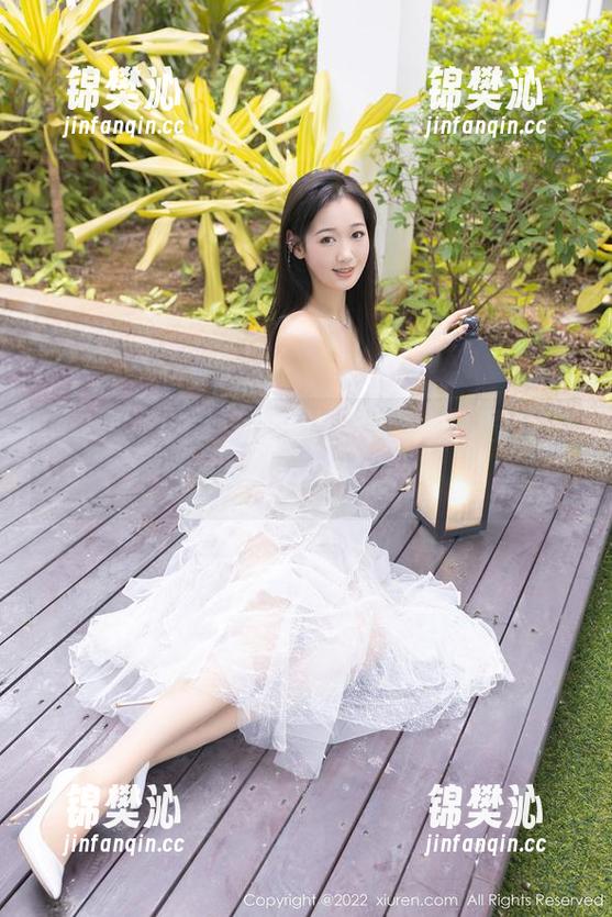秀人网 - 当大美妞儿化身兔女郎，没啥遮掩，原图奉上！