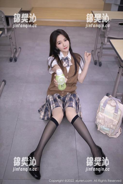 秀人网 - 李丽莎的女仆图集：期待白色围裙与无所事事的某种默契
