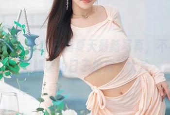 秀人网 - 盼盼已鸠夏天最新写真,不小心把蜡黄的日子拍成了大片