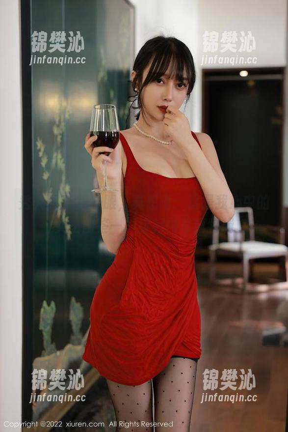 秀人网-绯月樱 秀人网 - 第一眼,真想说:这是我心中的女王图鉴——绯月樱写真特辑