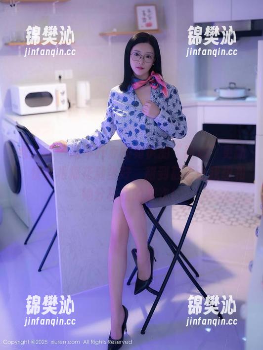 秀人网 - 离不开赤间菀枫的“甜心”更新，快拿根棉花糖坐好，甜到甚至让我想和她分享我的胖次！
