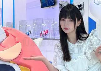 在线看秋山AkI的“美足”大集合，腿控们准备好了吗？