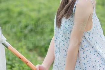 花铃Hana在职业装里自带杀伤力,高清作品耐看又耐心!