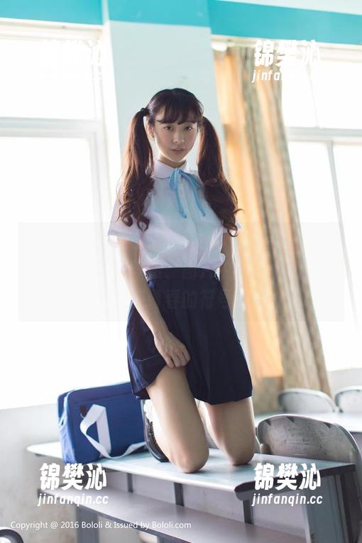 菠萝社 - 新人模特夏美酱，97年出生，原图里的每一次睁眼、图片中的每个侧脸，都是青春的符号。