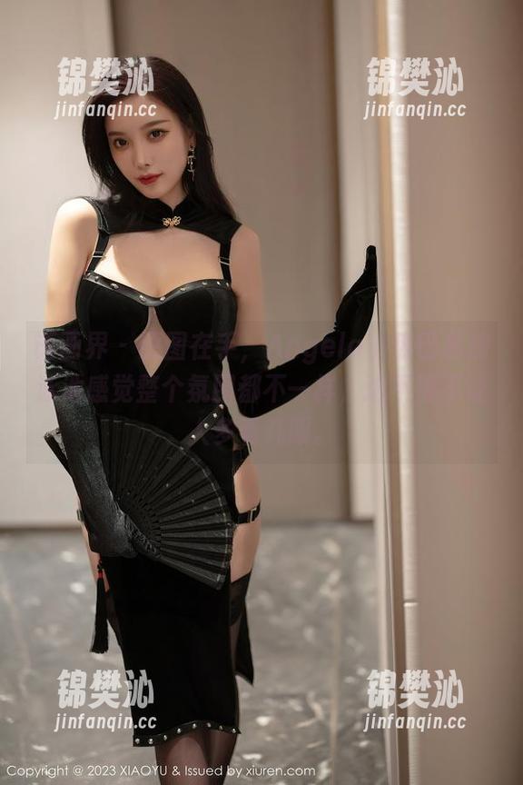 语画界 - 原图在手，Angela小热巴私房泳池感觉整个氛围都不一样，这不得不让人多看几眼。