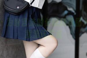 语画界 - 为啥言沫的长腿精选图片总能让我流连忘返