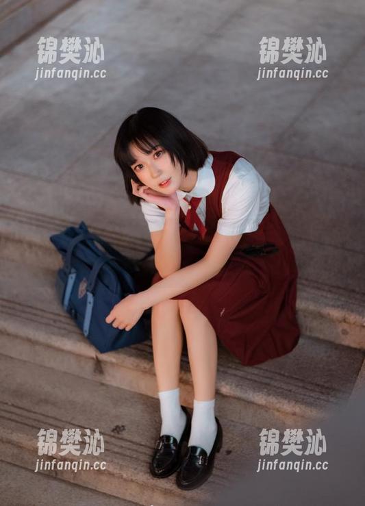 阿包也是兔娘 阿包也是兔娘的丝袜合集,全是看似平常却牵引思绪的视角。