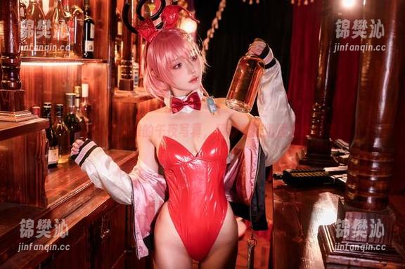 阿包也是兔娘的午夜写真，骚动着这瞌睡魔女的梦