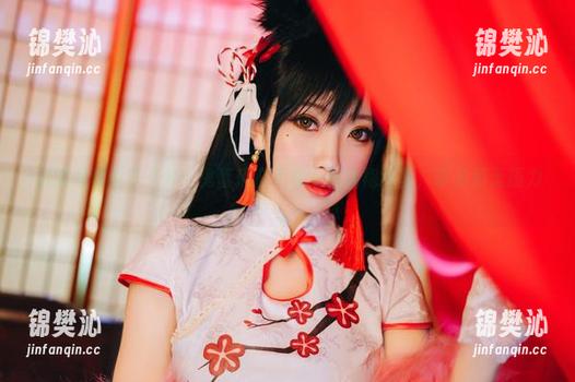 鬼畜瑶在不在w 这组写真能打几分?鬼畜瑶在不在w的旗袍造型,事务所无压力。
